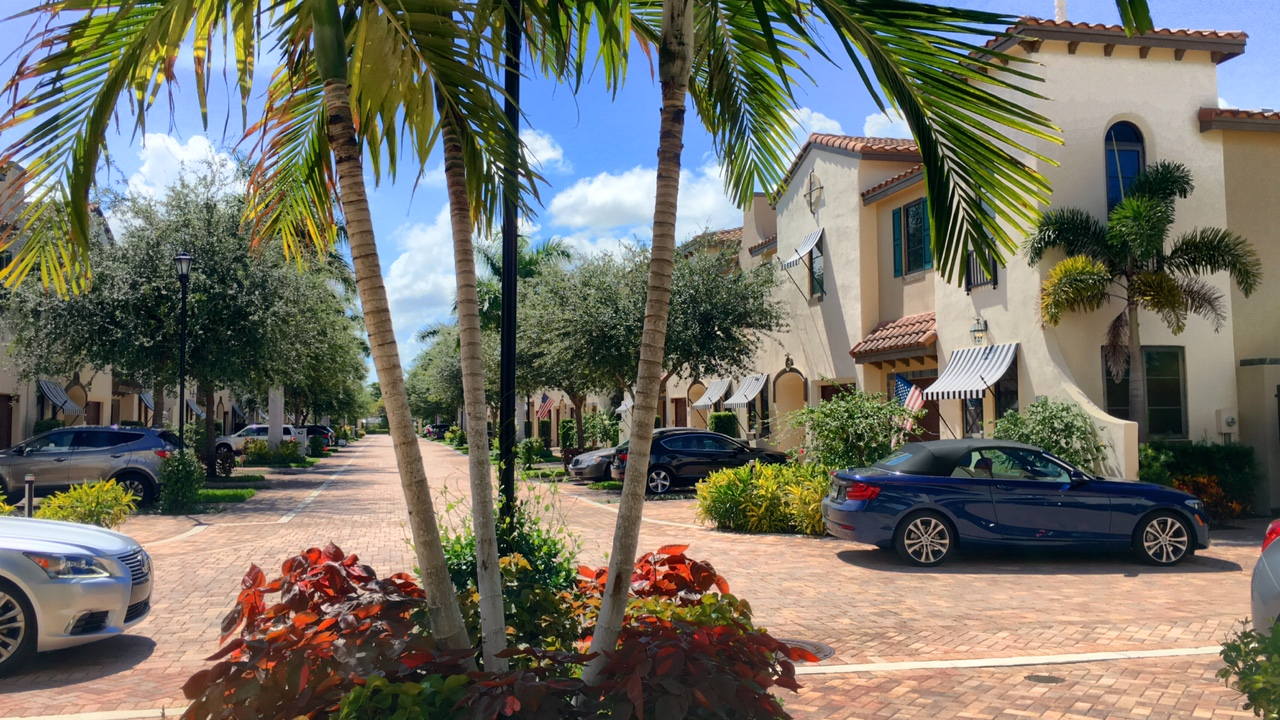 Villagio Del Mar Hypoluxo Florida upscale Mediterranean style townhomes